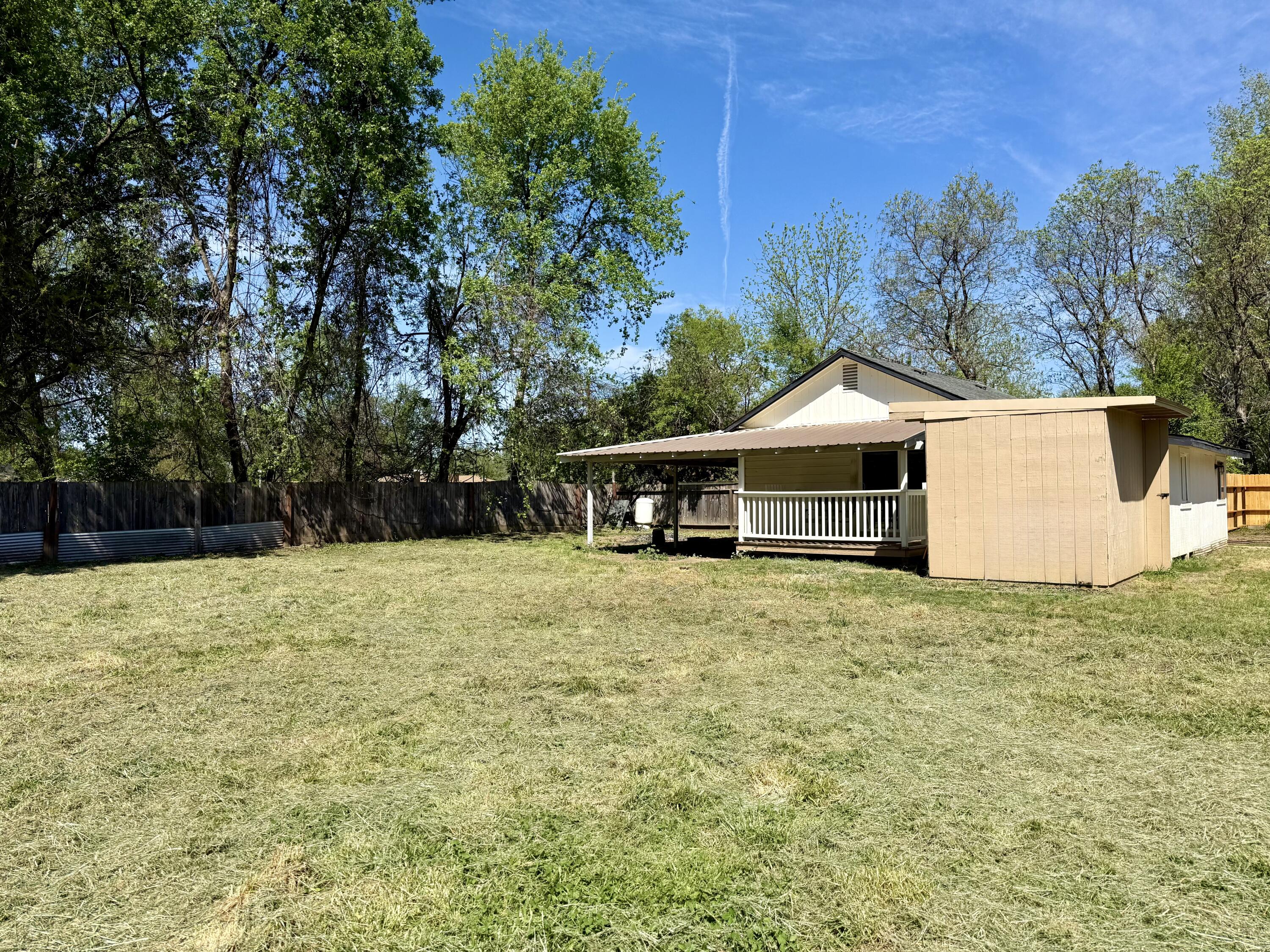 22011 Reading Drive Anderson, CA 96007 - Photo 8 of 10 Backyard