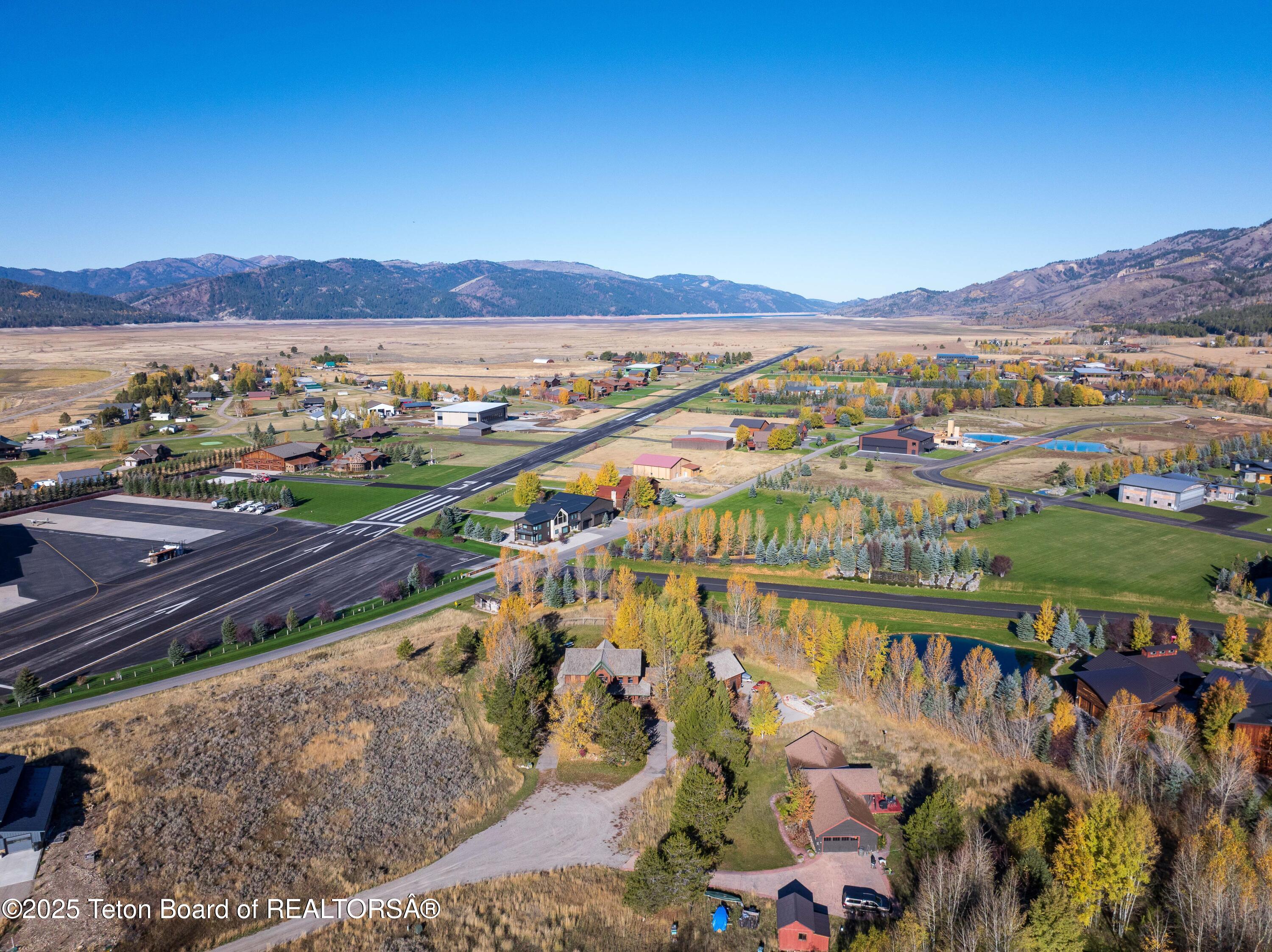 83 Buck Lane Alpine, WY 83128 - Photo 7 of 75 83 Buck Ln_0177_D