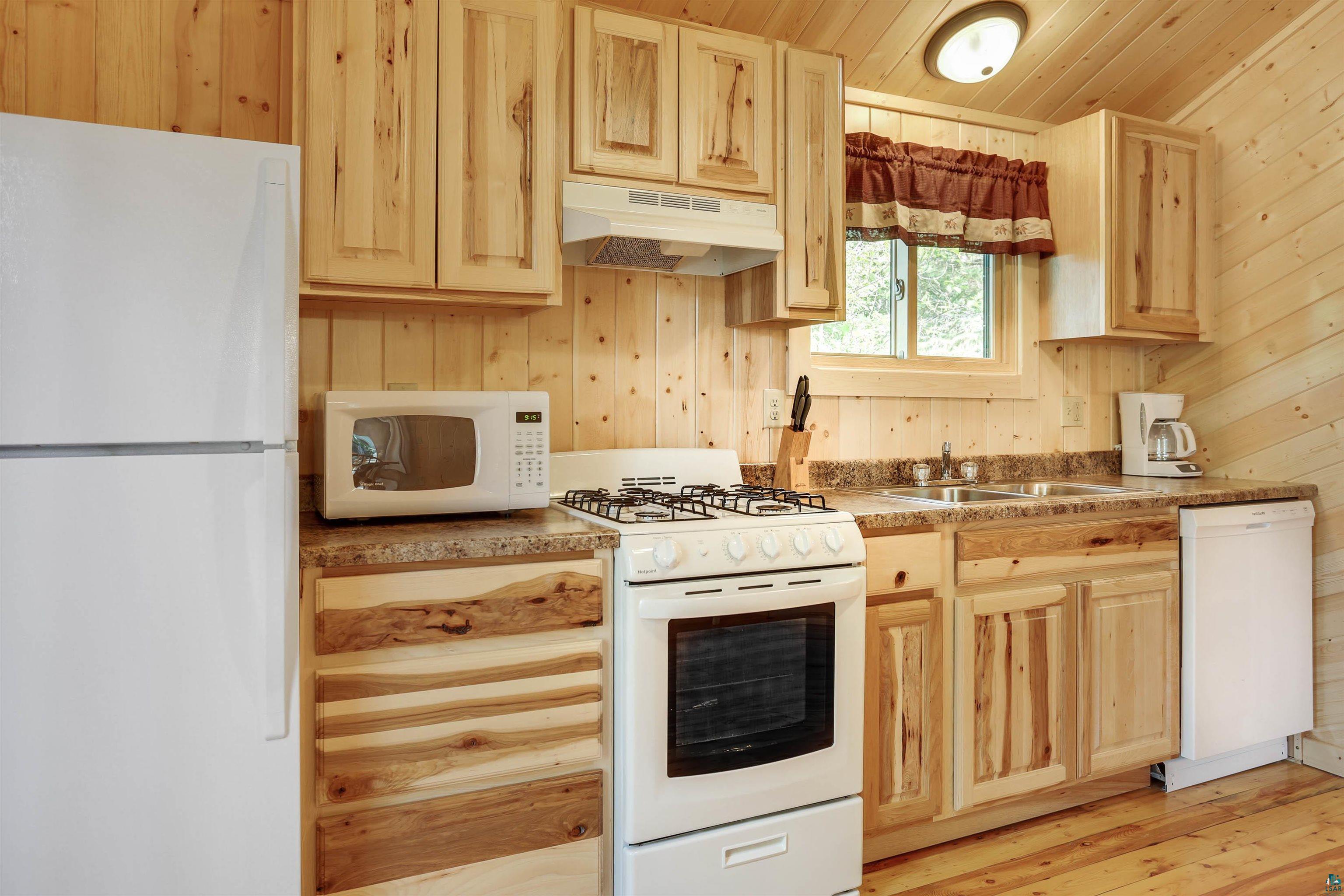 3807 Fenske Lake Road Ely, MN 55731 - Photo 4 of 18 Hickory Cabinets