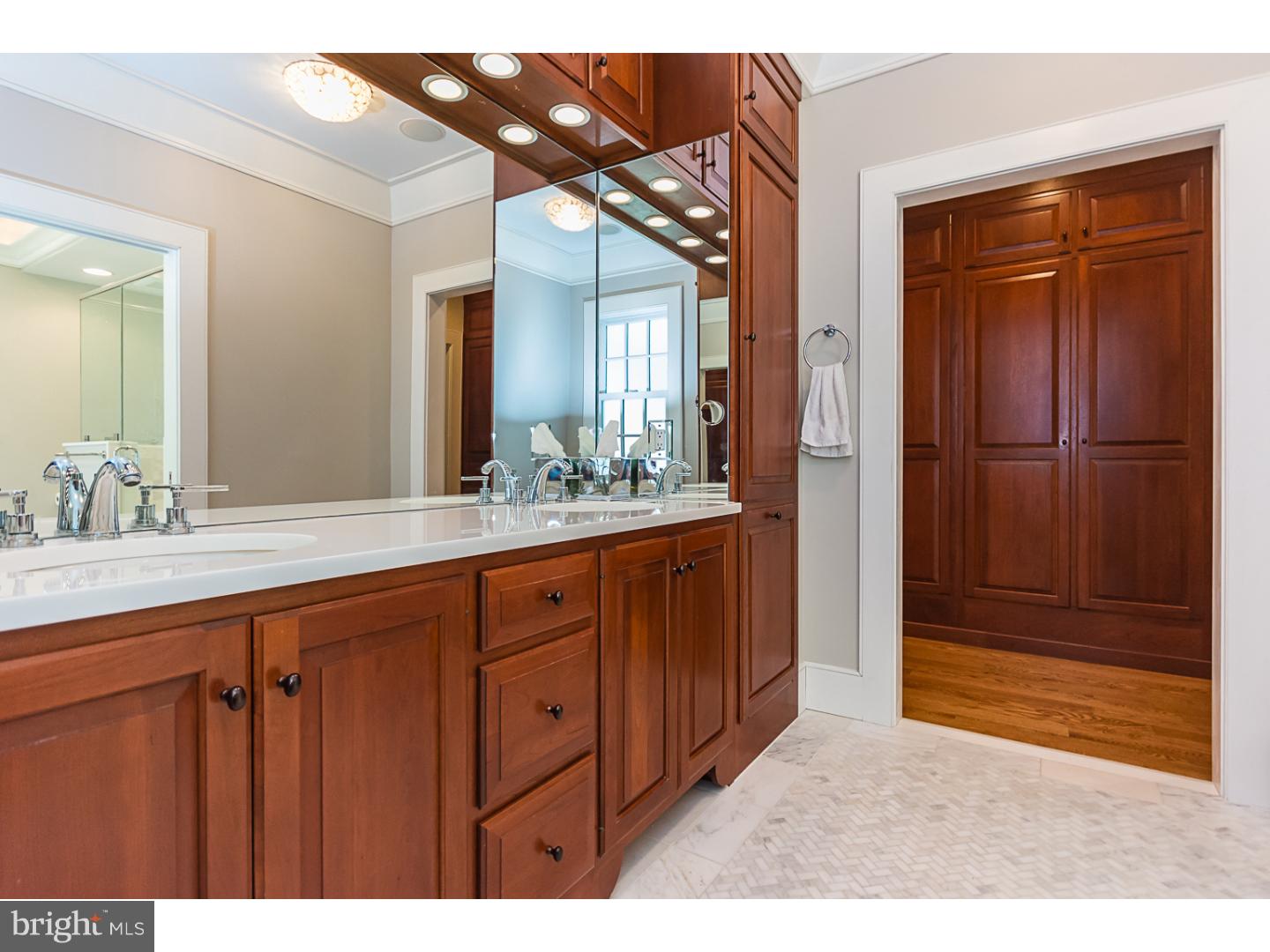 401 Inveraray Road Villanova, PA 19085 - Photo 12 of 25 Walk-in Closet