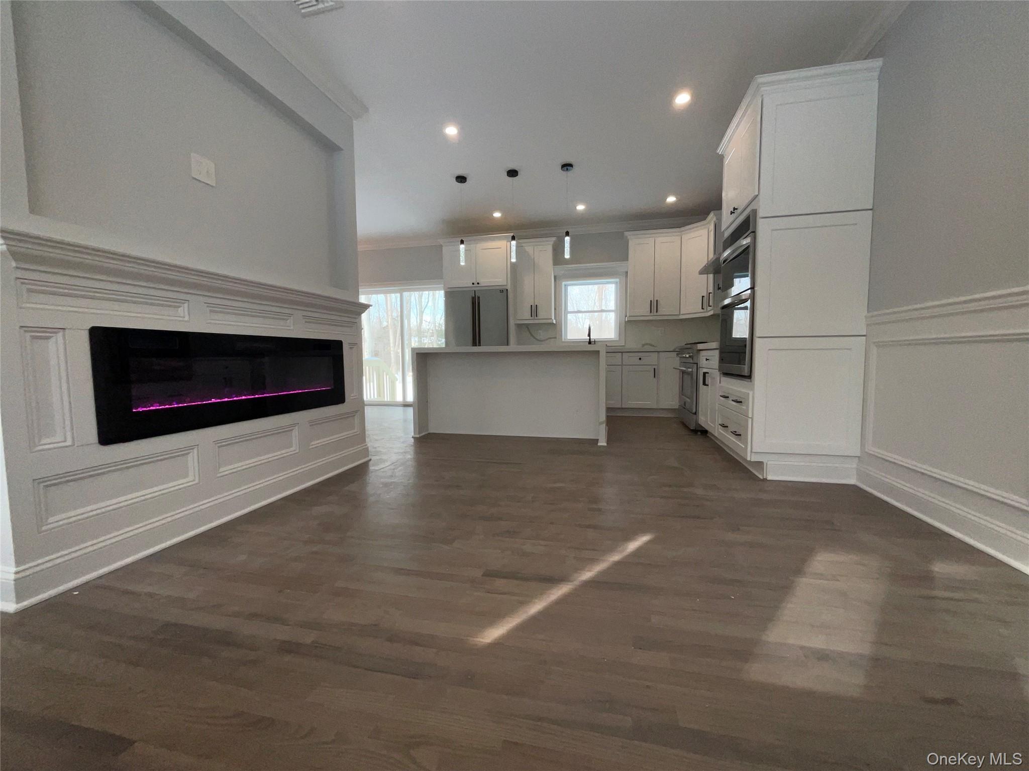 89 B Mount Sinai-Coram Road Coram, NY 11727 - Photo 5 of 23