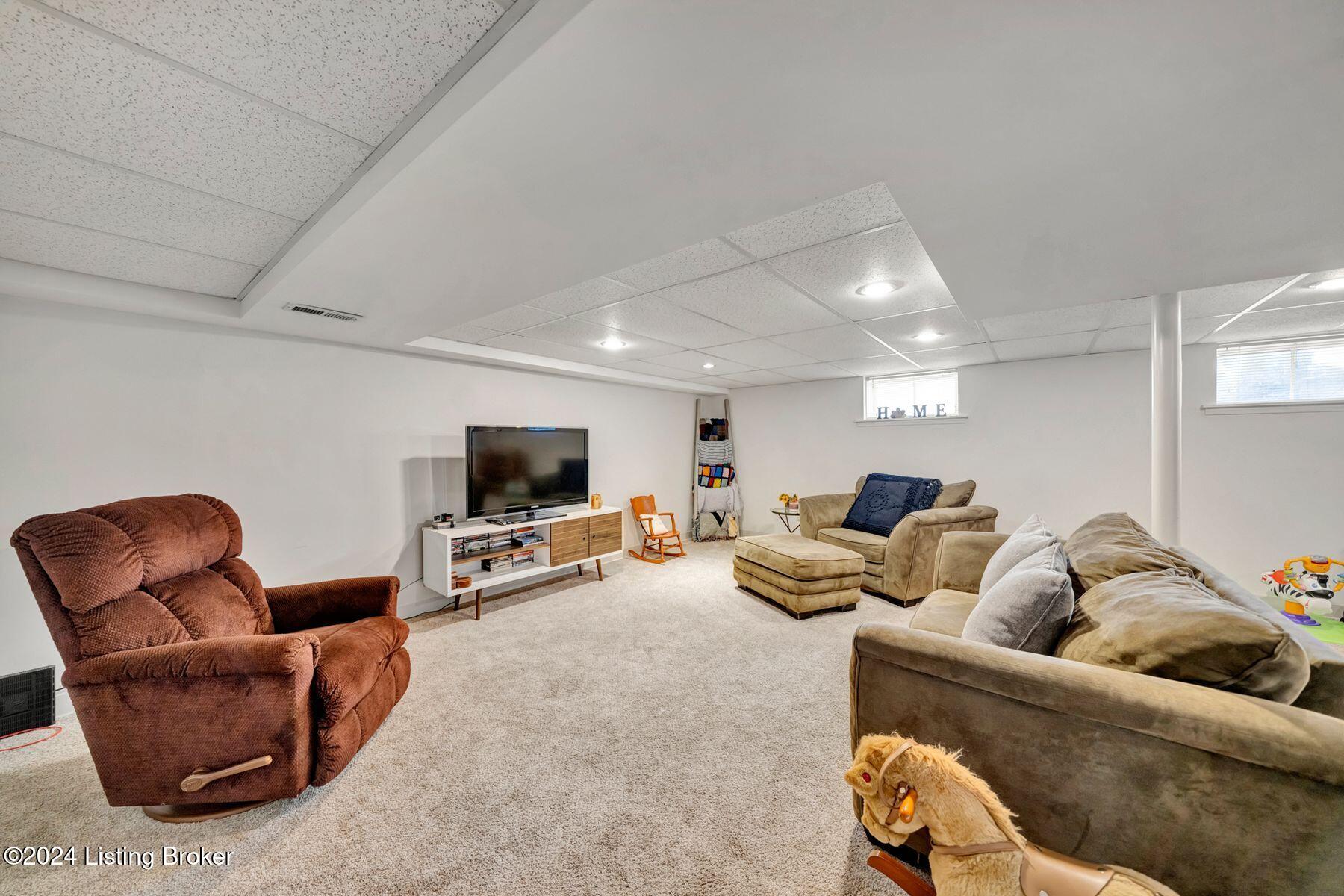 313 Bramton Road Louisville, KY 40207 - Photo 38 of 61 photo_online_037