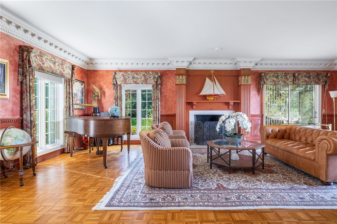 11 Ridge Road Newport, RI 02840 - Photo 14 of 38 Great Room