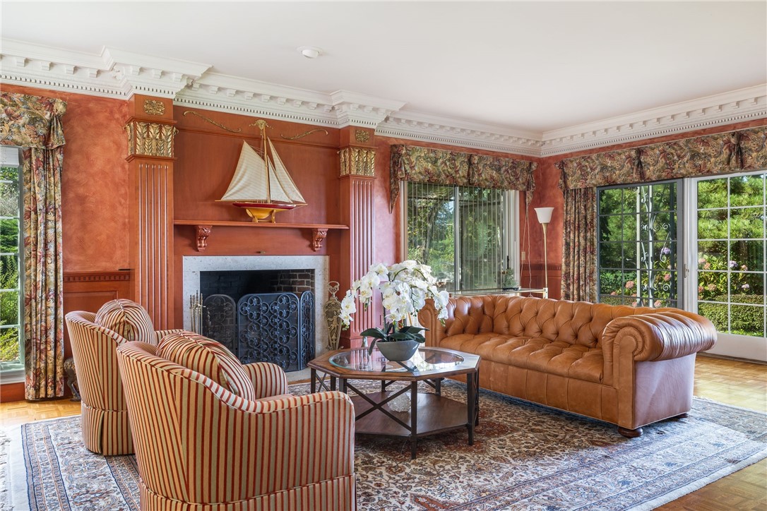 11 Ridge Road Newport, RI 02840 - Photo 16 of 38 Great Room