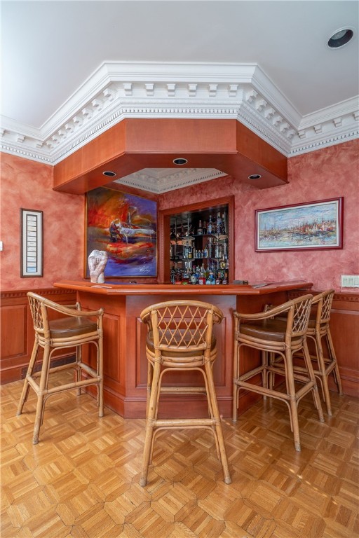 11 Ridge Road Newport, RI 02840 - Photo 19 of 38 Bar in great room