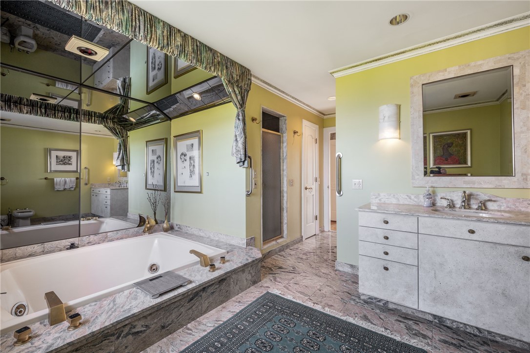 11 Ridge Road Newport, RI 02840 - Photo 25 of 38 Main bath