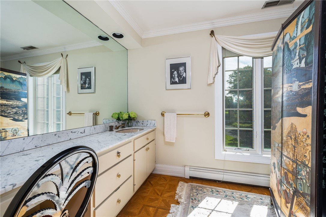 11 Ridge Road Newport, RI 02840 - Photo 26 of 38 Main suite dressing room