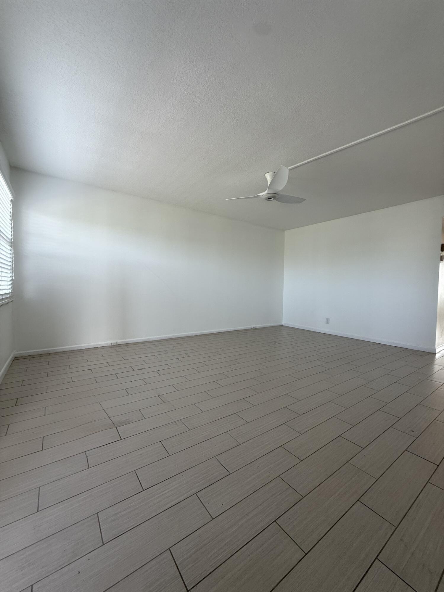 4085 Cornwall East Boca Raton, FL 33434 - Photo 3 of 15