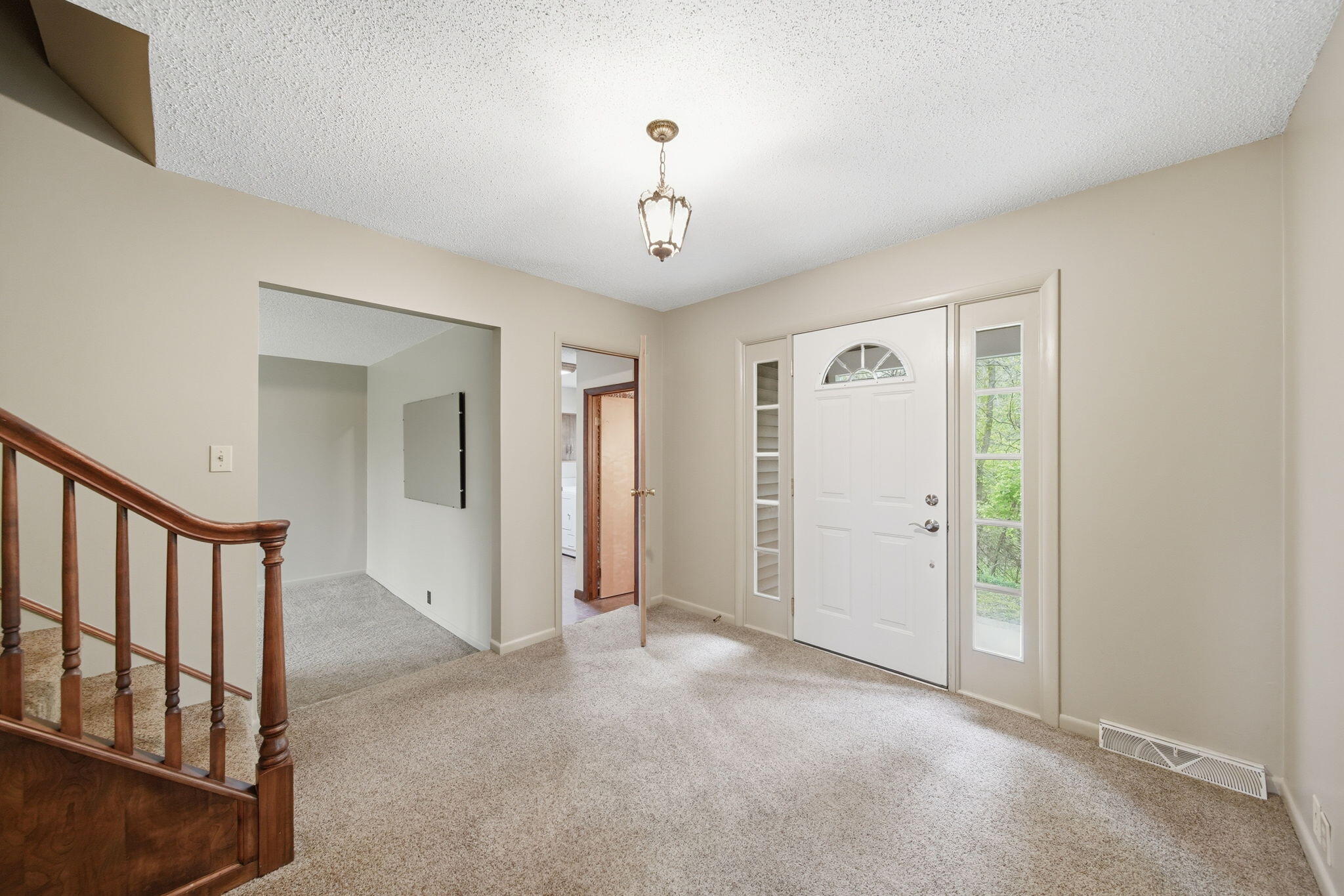 2755 Robinson Road Jackson, MI 49203 - Photo 7 of 62 7