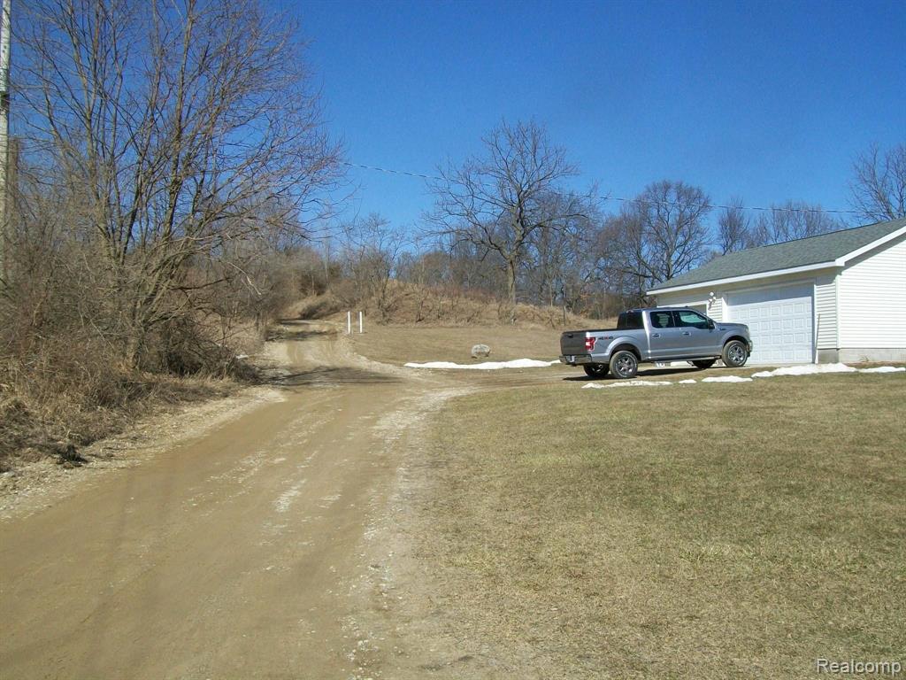 21396 Spears Road Pinckney, MI 48169 - Photo 35 of 38