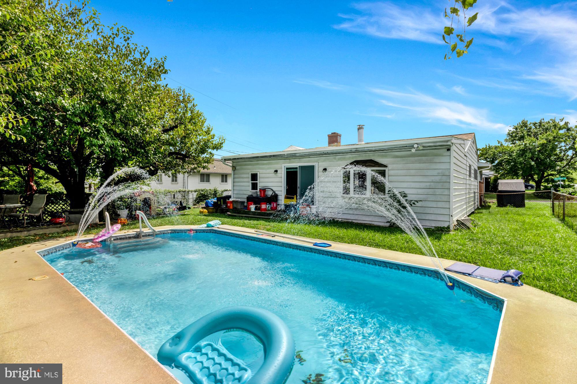 2700 Burridge Road Baltimore, MD 21234 - Photo 7 of 39