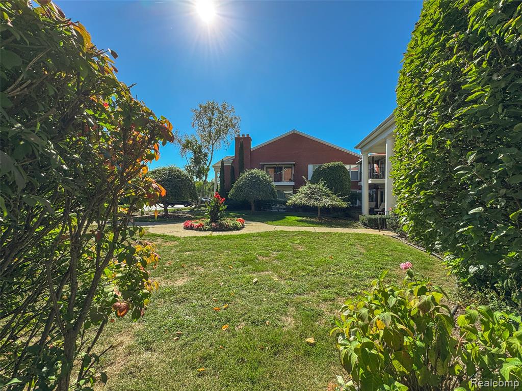 19710 West 13 Mile Road, Unit 108 Beverly Hills, MI 48025 - Photo 47 of 48