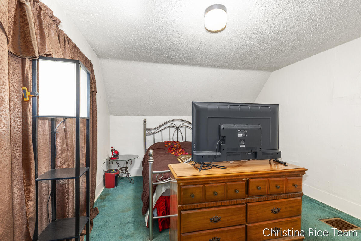 115 East Congress Street Belding, MI 48809 - Photo 18 of 49 115-E-Congress_017