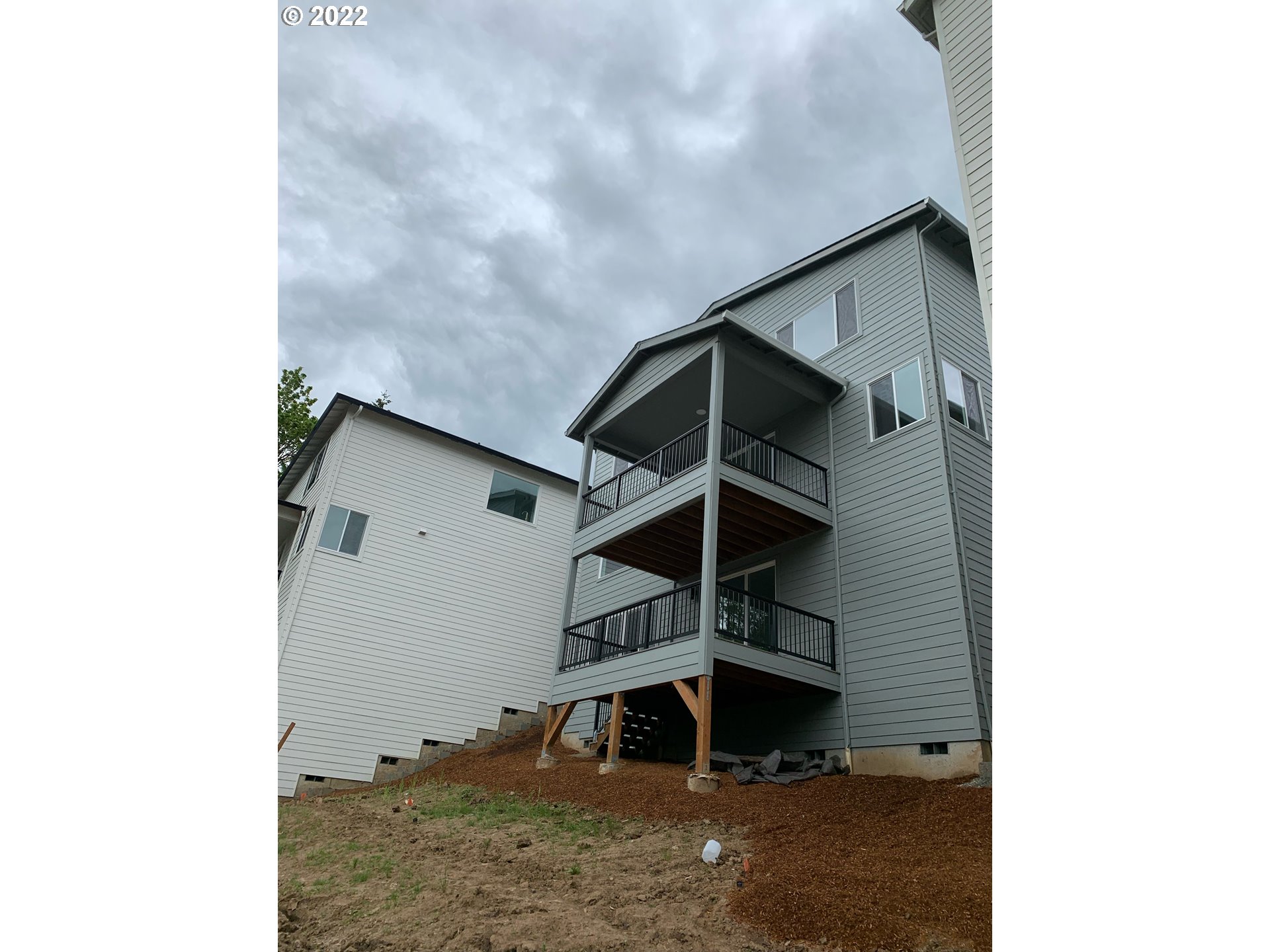 1829 North 4th Way Ridgefield, WA 98642 - Photo 17 of 17 a view of a staircase