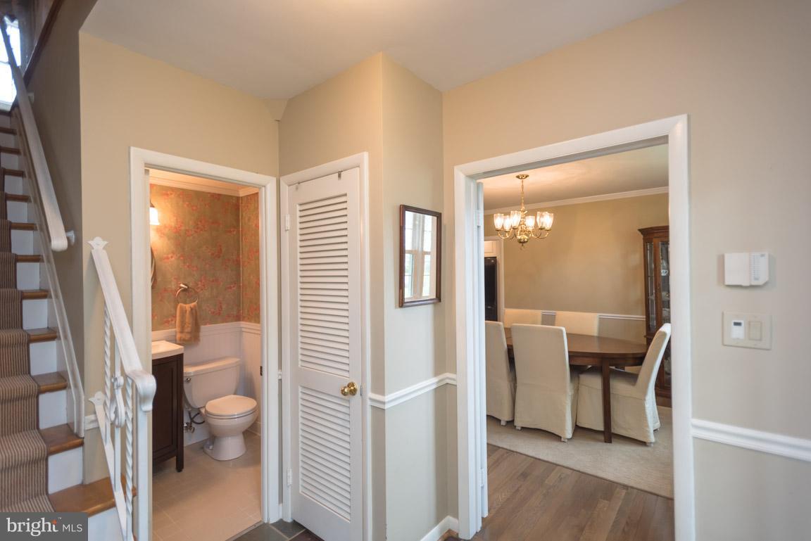 1110 Ryegate Road Baltimore, MD 21286 - Photo 2 of 30 Center Hall