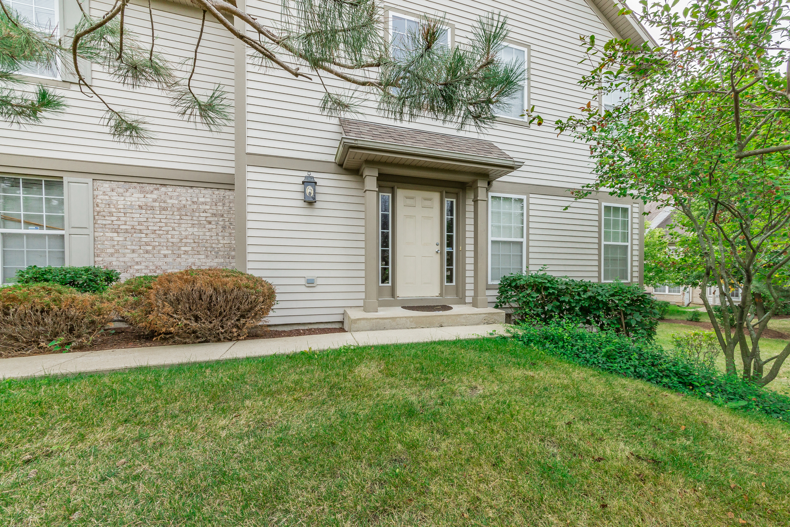 5533 McDonough Road, Unit 5533 Hoffman Estates, IL 60192 - Photo 2 of 22