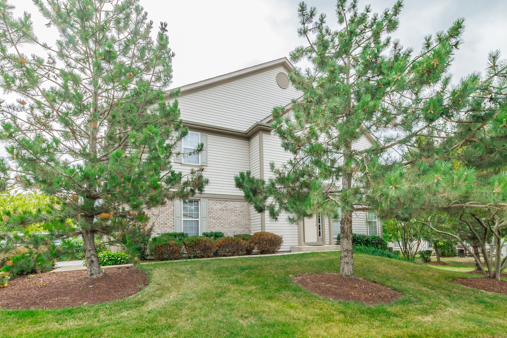5533 McDonough Road, Unit 5533 Hoffman Estates, IL 60192 - Photo 3 of 22