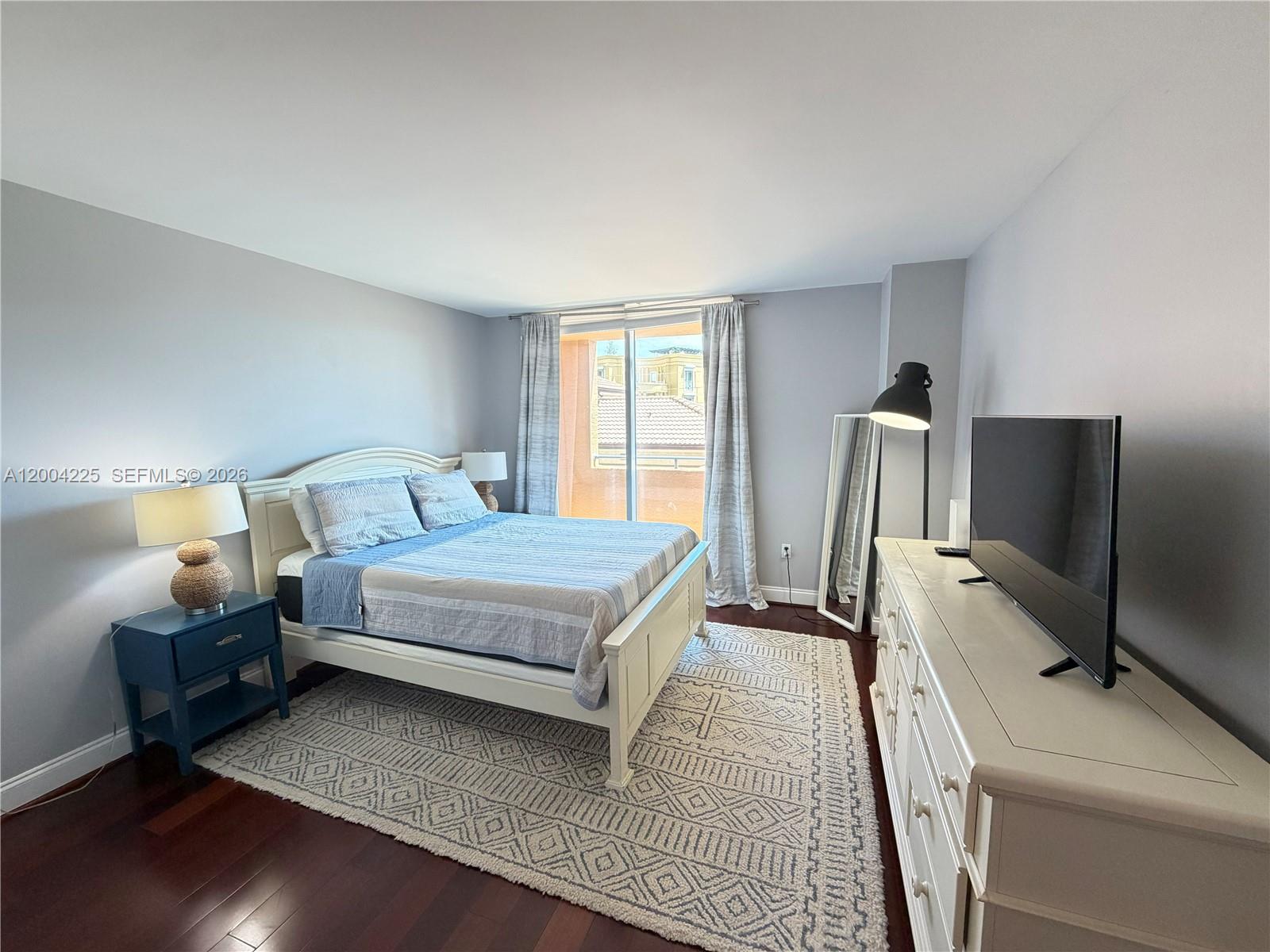 90 Alton Road, Unit 301 Miami Beach, FL 33139 - Photo 4 of 18 Photo 4