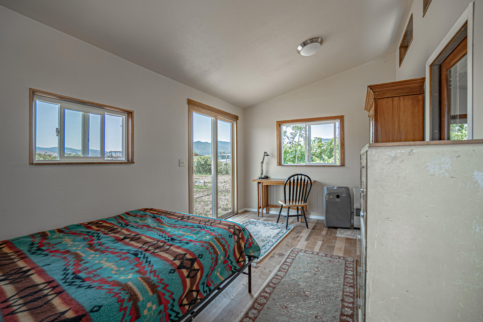 4539 Colver Road Phoenix, OR 97535 - Photo 18 of 33