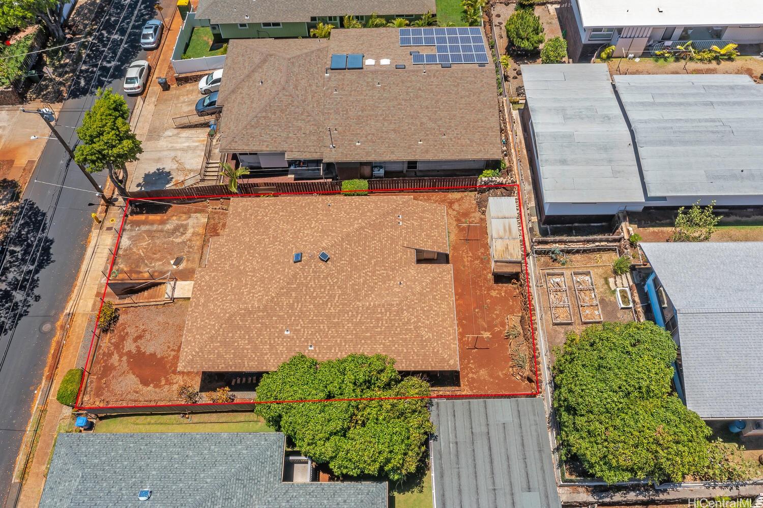 930 16th Avenue Honolulu, HI 96816 - Photo 21 of 24 an aerial view of residential houses with outdoor space