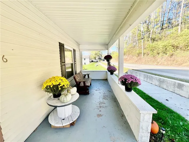 a dining room filled with furniture