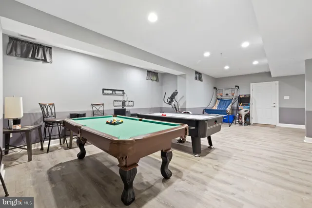 $725,000 | 6 Cedar Grove Court, Baltimore, MD 21237