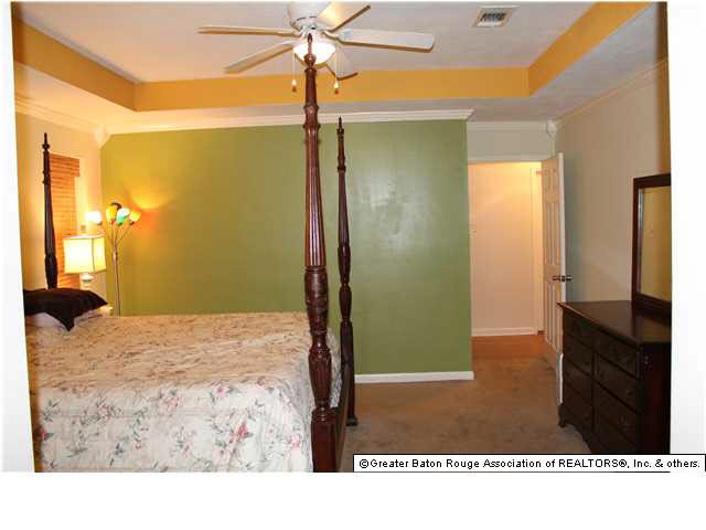 12109 Mallory Avenue Baton Rouge, LA 70816 - Photo 4 of 32