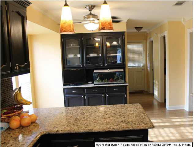 12109 Mallory Avenue Baton Rouge, LA 70816 - Photo 10 of 32