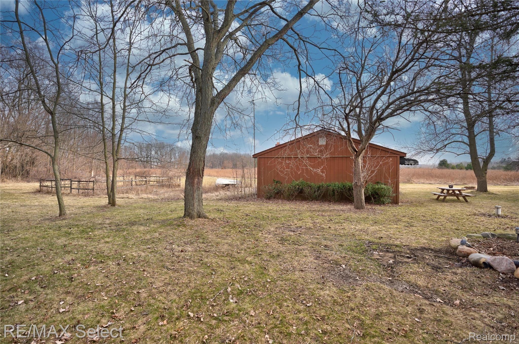 3086 Quick Road Holly, MI 48442 - Photo 37 of 50 3086 Quick Road 07.jpg