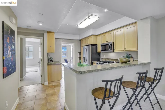 $649,000 | 6130 Old Quarry Loop, Oakland, CA 94605