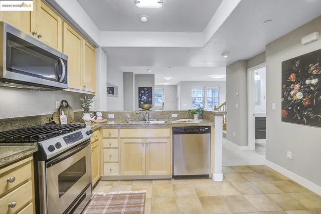 $649,000 | 6130 Old Quarry Loop, Oakland, CA 94605