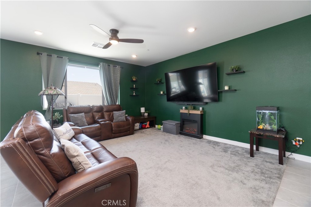 561 Yukon Road Rialto, CA 92377 - Photo 6 of 50 Gallery Image 6