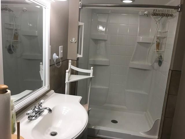 3439 Denny Street Pittsburgh, PA 15201 - Photo 12 of 23 Full Bathroom in the finished basement
