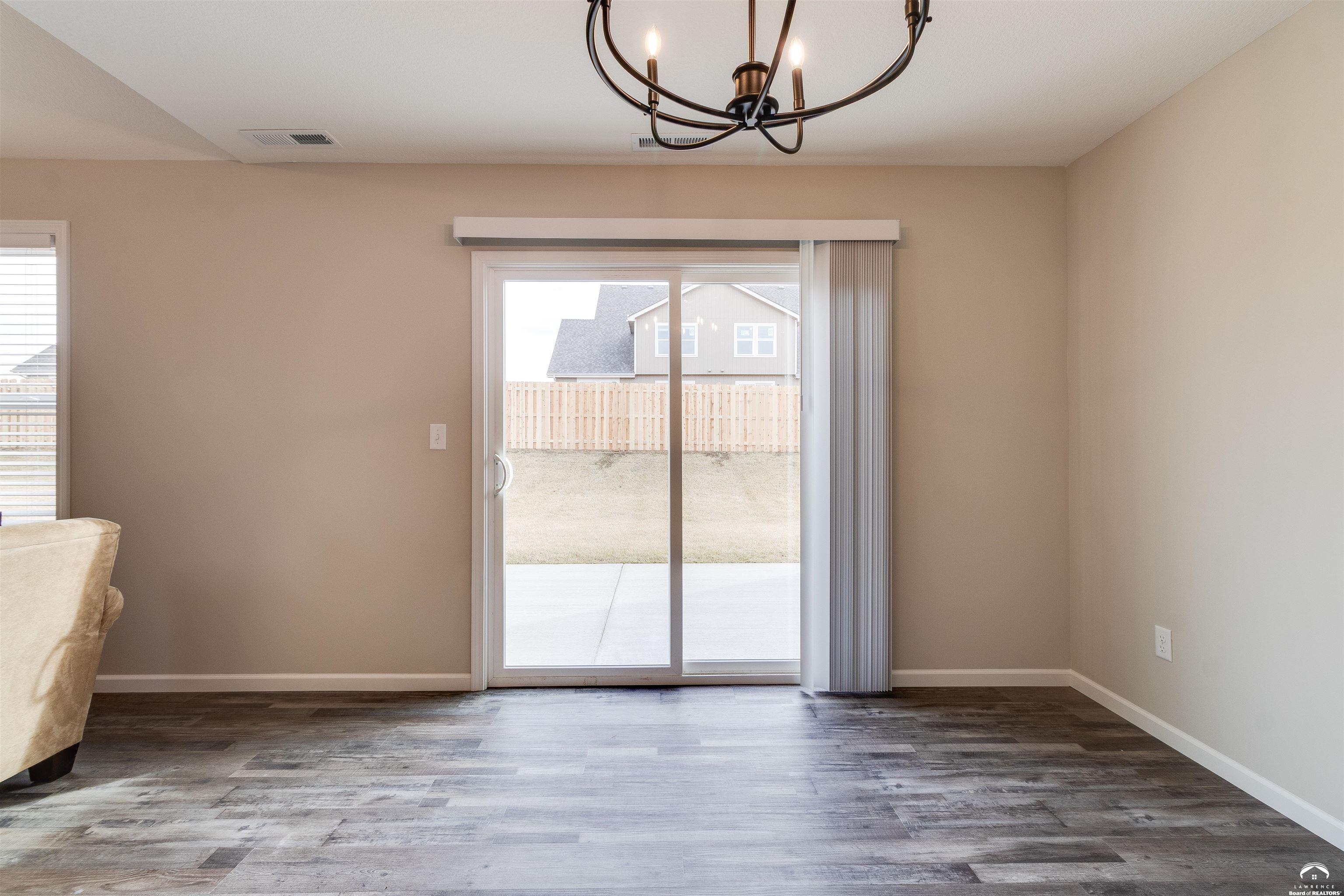 2512 Marcia Lane Lawrence, KS 66046 - Photo 9 of 25