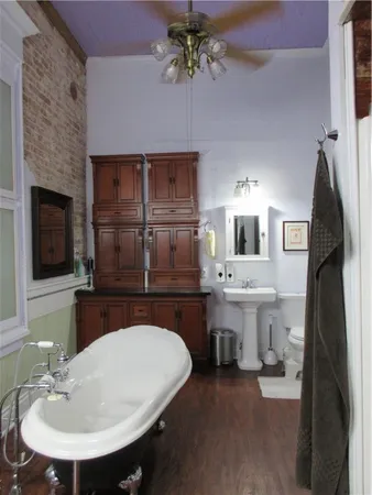$295,000 | 201 Live Oak Street, Marlin, TX 76661