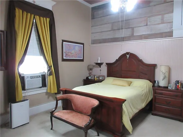 $295,000 | 201 Live Oak Street, Marlin, TX 76661