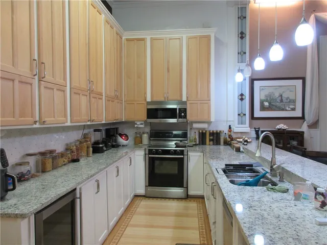 $295,000 | 201 Live Oak Street, Marlin, TX 76661