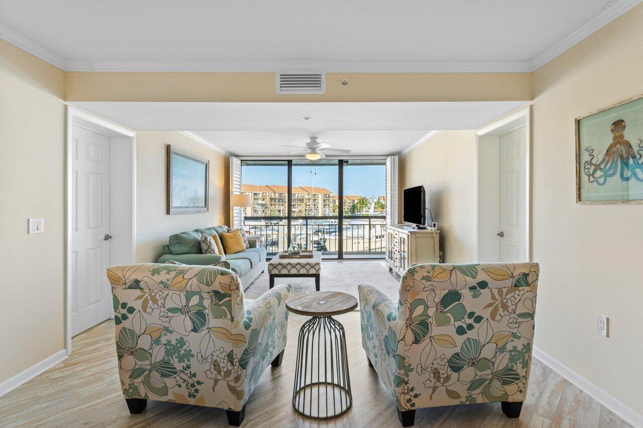 2601 Marina Isle Way, Unit 303 Jupiter, FL 33477 - Photo 11 of 36 Light & Bright