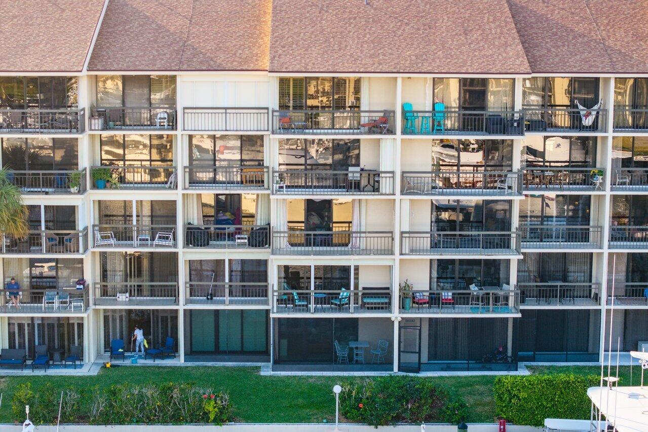 2601 Marina Isle Way, Unit 303 Jupiter, FL 33477 - Photo 26 of 36 BLDG 2601