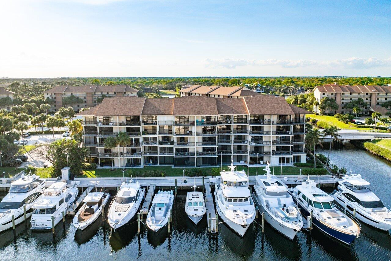 2601 Marina Isle Way, Unit 303 Jupiter, FL 33477 - Photo 29 of 36 Rear Elevation