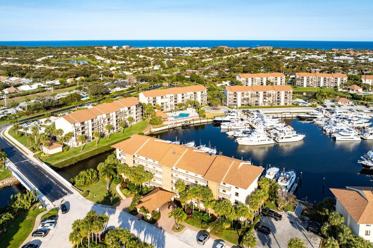 2601 Marina Isle Way, Unit 303 Jupiter, FL 33477 - Photo 31 of 36 SE Exposure