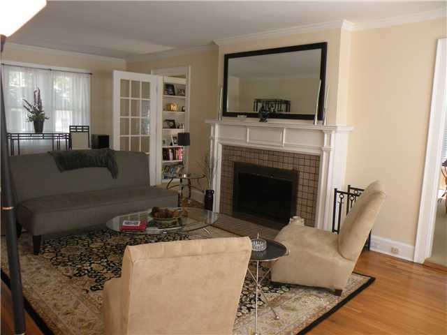 1604 Grenoble Road Columbus, OH 43221 - Photo 3 of 18
