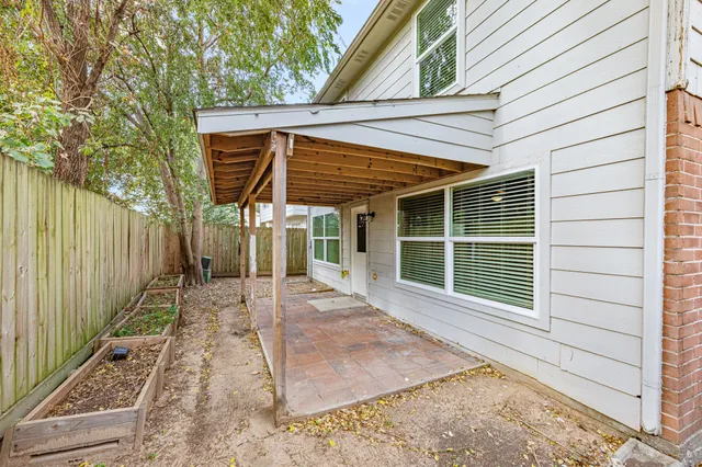 $2,200 | 11843 Sunny Stream Drive, Tomball, TX 77375