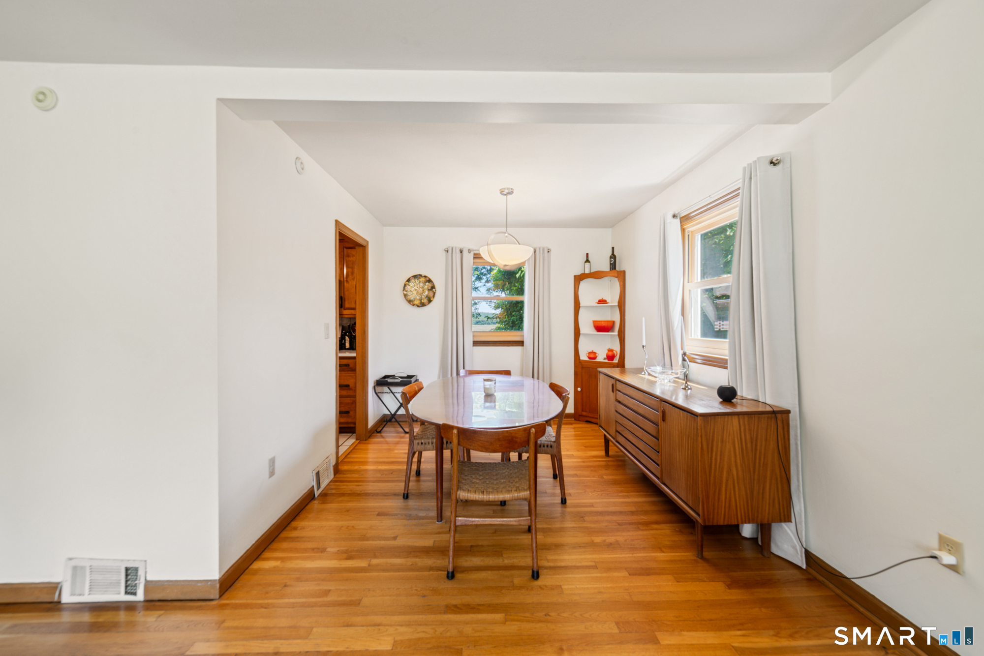 26 Corbin Road Hamden, CT 06517 - Photo 6 of 38