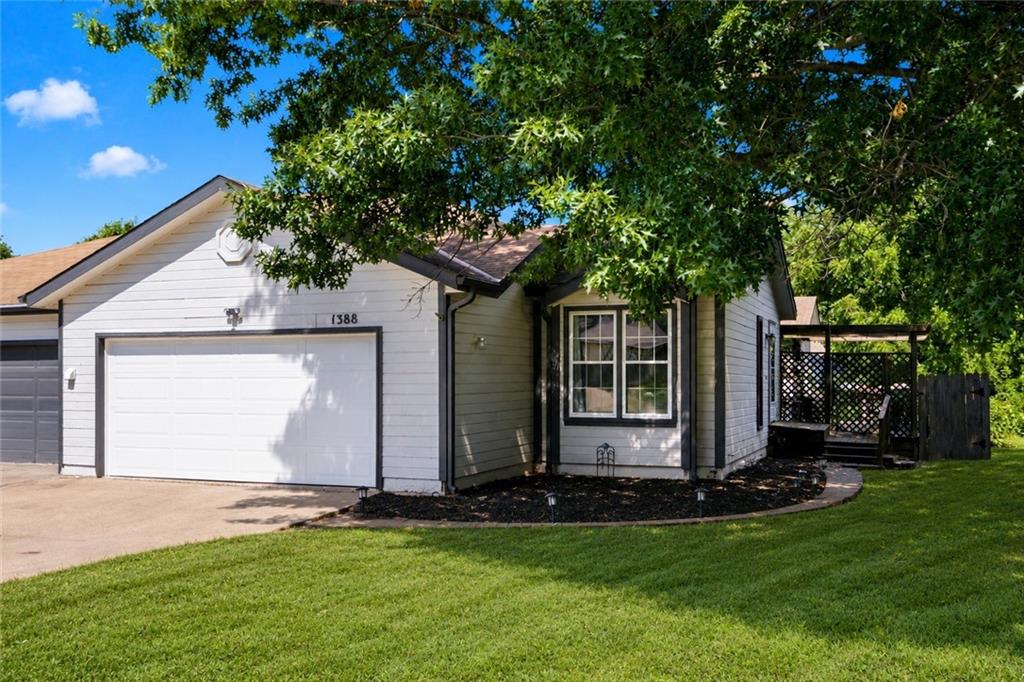 1388 North Ridge Parkway Olathe, KS 66061 - Photo 2 of 41