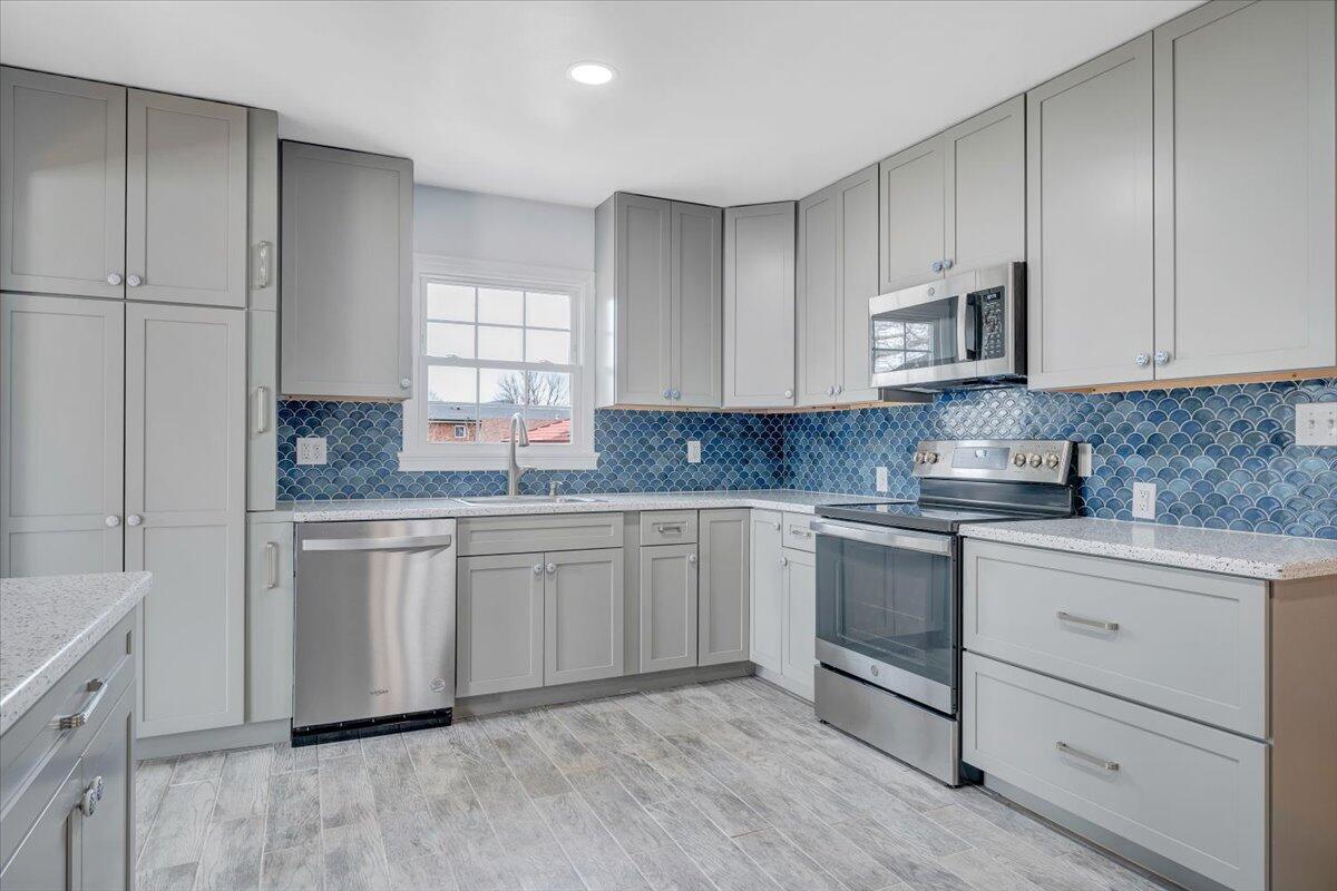 5001 Hildebrand Road Northwest Roanoke, VA 24012 - Photo 12 of 64 13-MIB09708