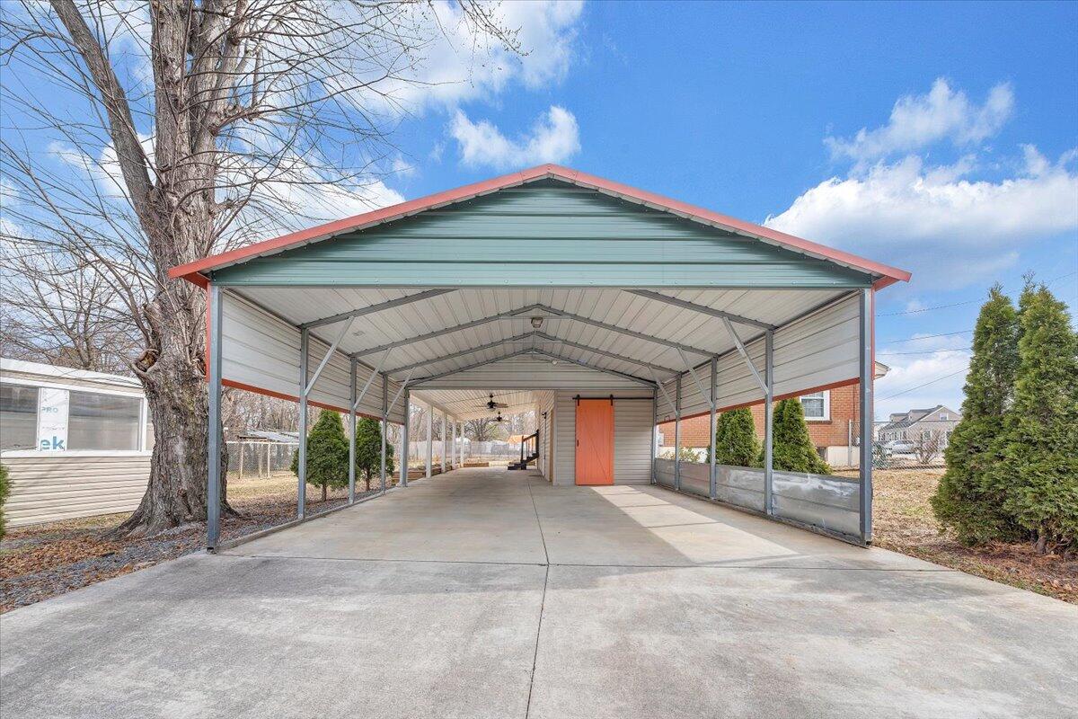 5001 Hildebrand Road Northwest Roanoke, VA 24012 - Photo 55 of 64 56-MIB09825