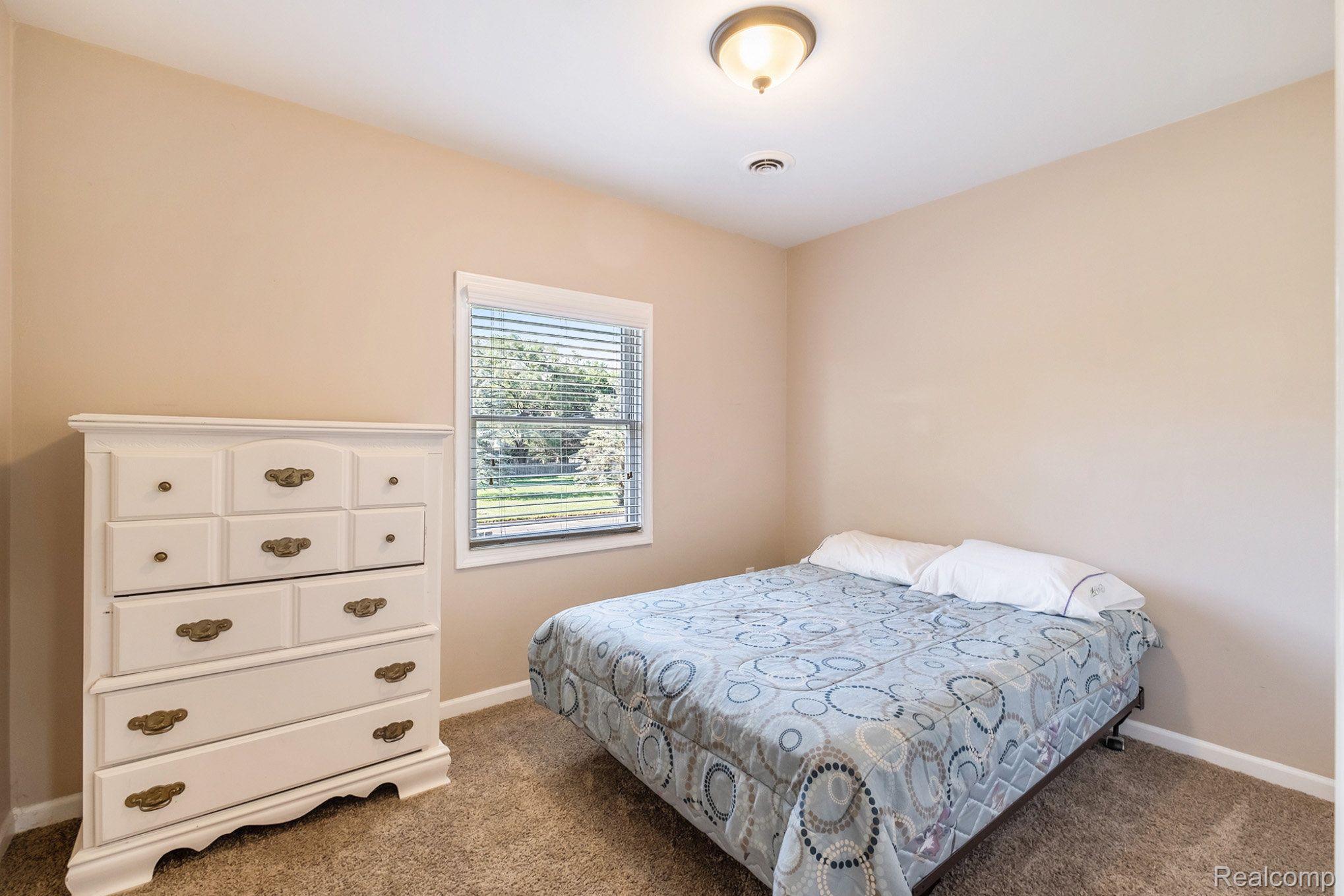 6474 Richfield Road Flint, MI 48506 - Photo 21 of 29 Gallery Image 21