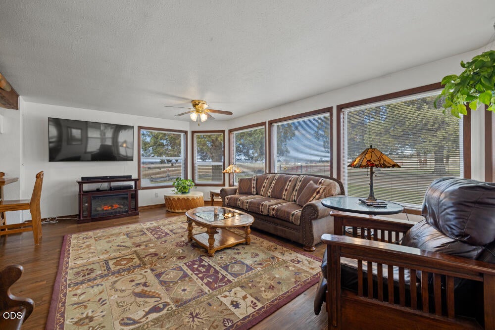 14837 Hill Road Klamath Falls, OR 97603 - Photo 18 of 41 Gallery Image 18