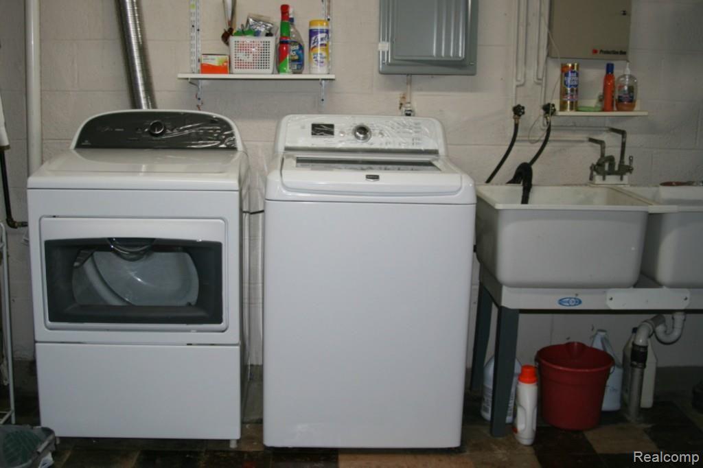 466 Allard Road Grosse Pointe, MI 48236 - Photo 26 of 34 IMG_9325.jpg